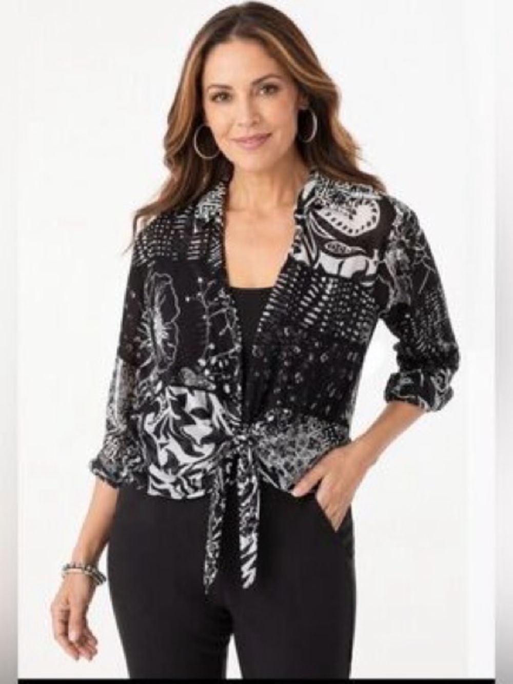 Chico's Black & White Printed Tie-Front Button Down Top